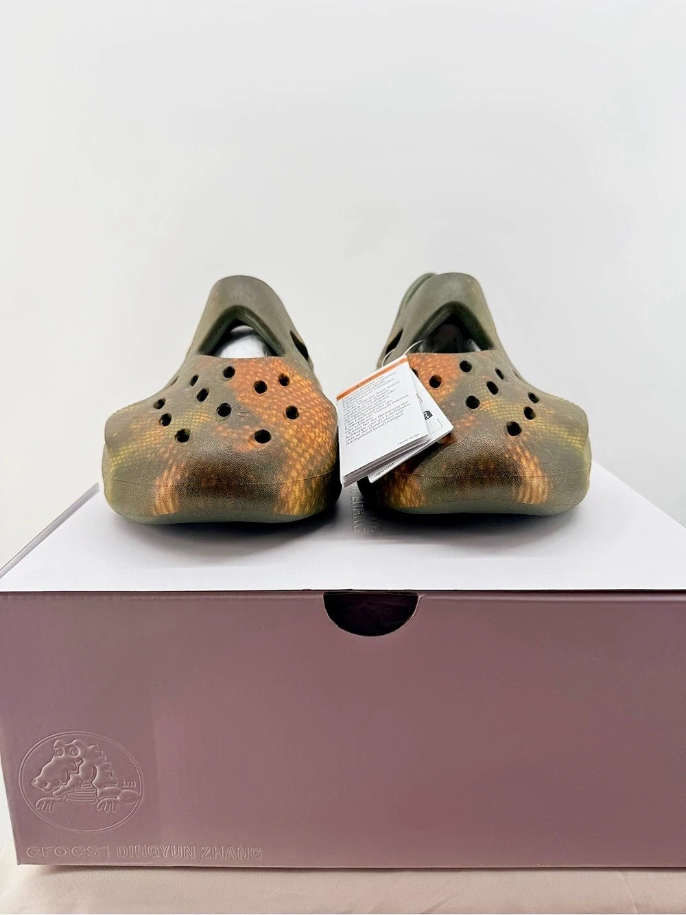 Crocs Dingyun Zhang x Crocs Diffuser Army Green Diffuser Clogs Green & Orange US - Picture 4 of 8